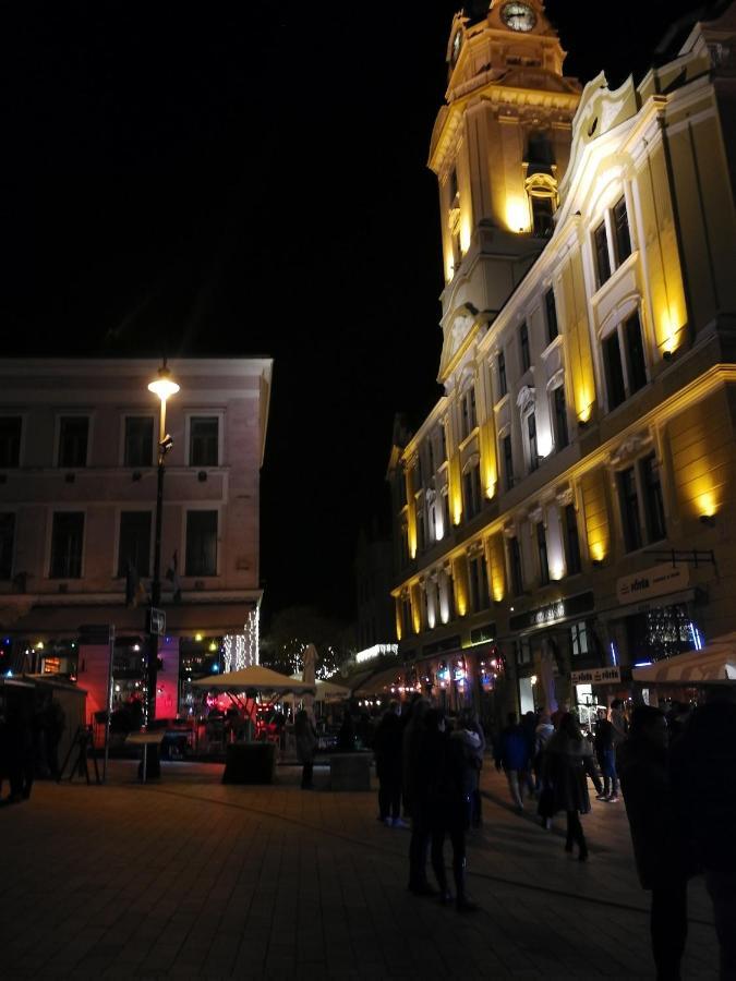 Centrum11 Peçuy Dış mekan fotoğraf