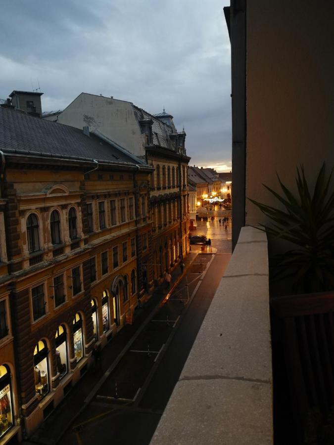 Centrum11 Peçuy Dış mekan fotoğraf